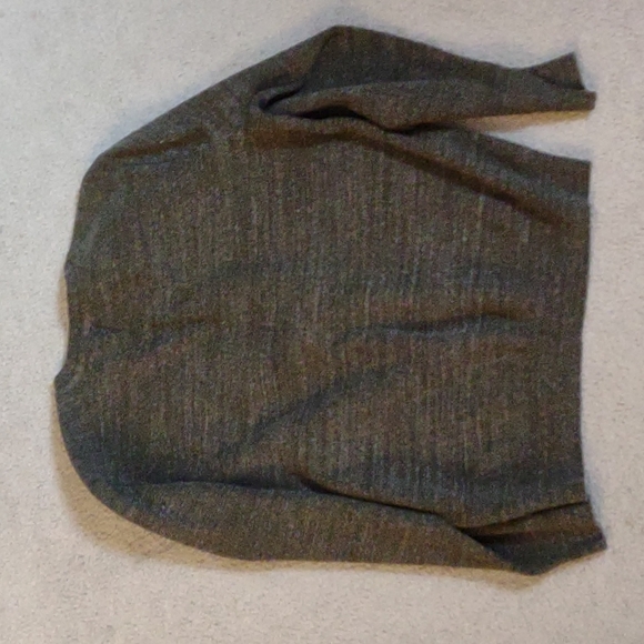 Excellent Used condition. Men's Ralph Lauren polo. Crew neck Sweater. Size small - Picture 3 of 3